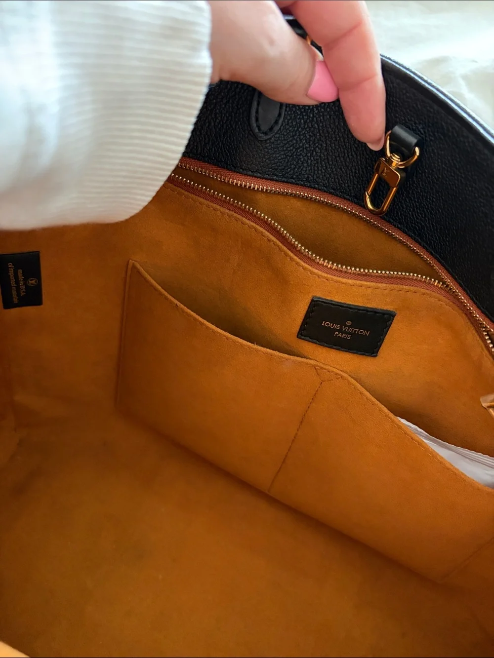 Louis Vuitton OnTheGo Black GM - Picture 7 of 9